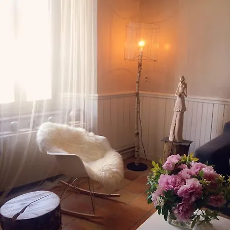 Au Détour Du Larrech Bed & Breakfast