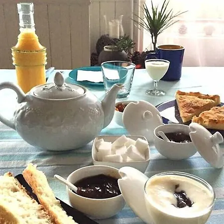 Bed & Breakfast Au Détour Du Larrech 3*