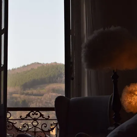 Au Detour Du Larrech 3*